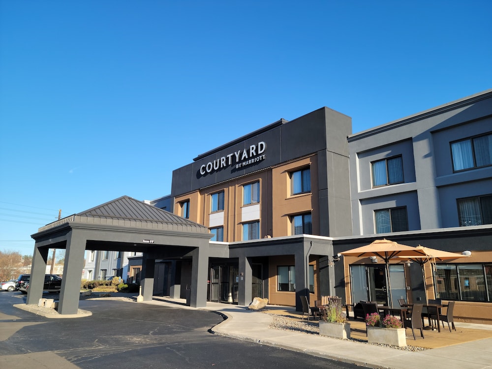 Courtyard Marriott Binghamton - photo 46