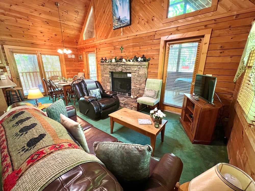 Cornerstone - carbon neutral hotel in Sevierville
