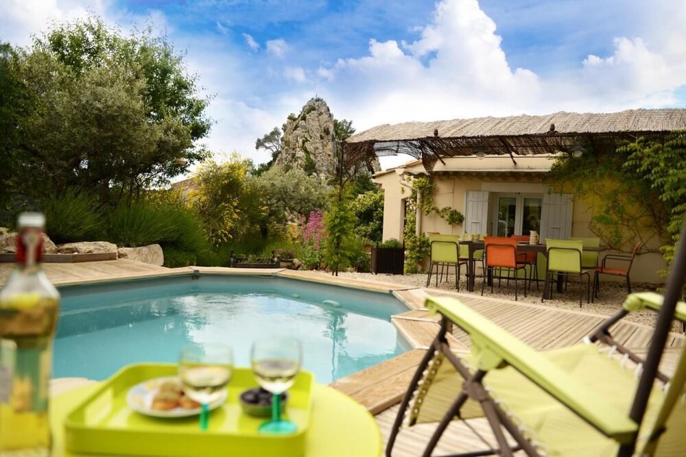 Mas De Carabelle — hotel in L'isle-Sur-La-Sorgue