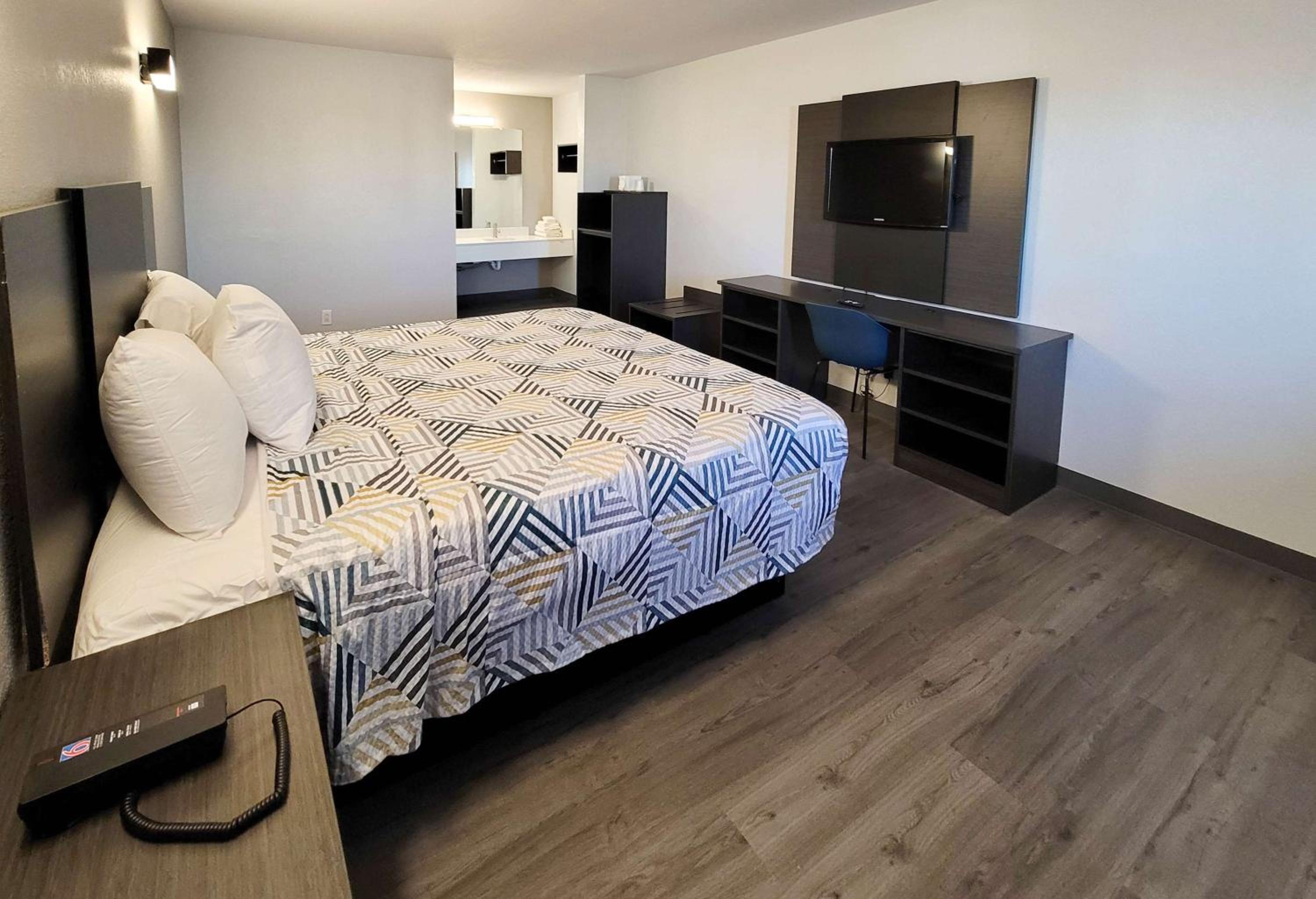 Motel 6 Wichita KS South I35 - photo 3