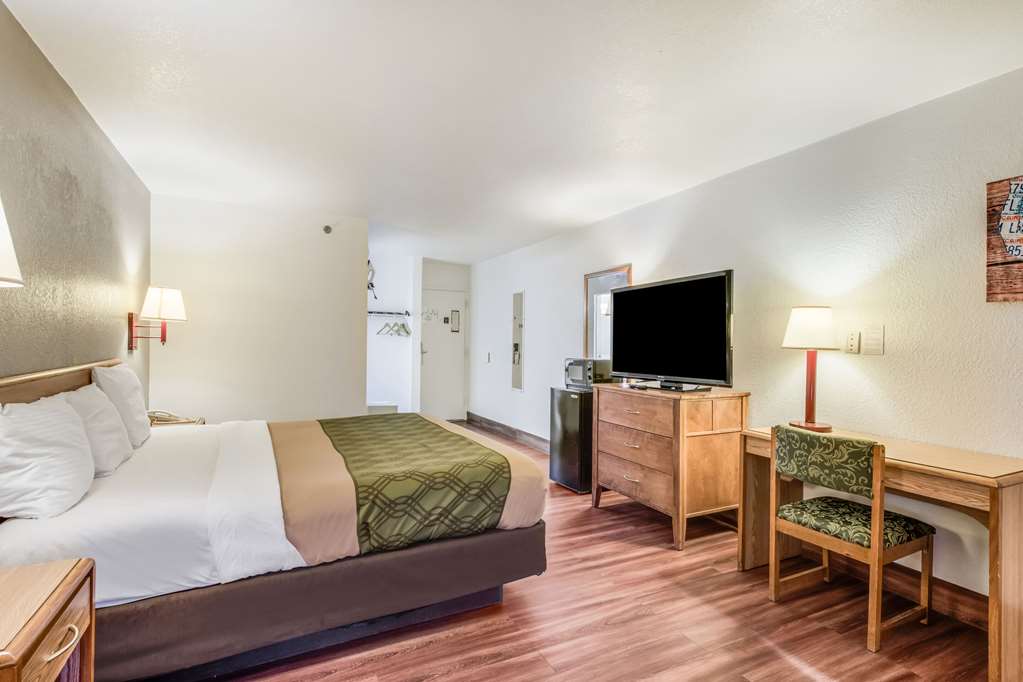 Econo Lodge Truman Inn - photo 10