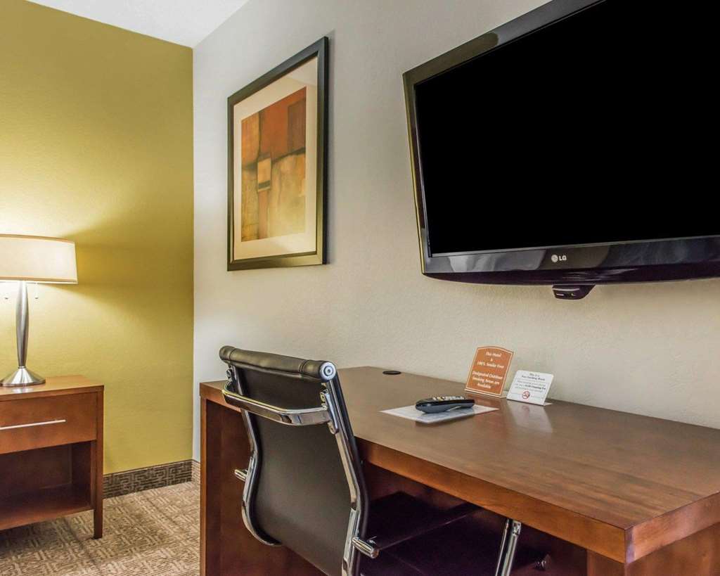 Comfort Inn Belle Vernon - photo 10