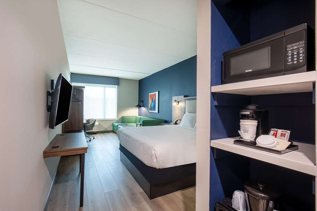 La Quinta Inn & Suites by Wyndham Chattanooga Downtown South - photo 16