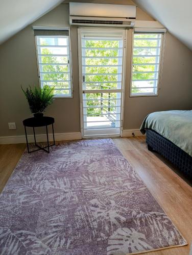 Sea Point Spacious One Bedroom Apartment