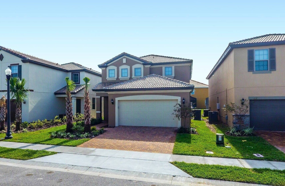 Fabulous Single Home w Pool at Solterra Resort - photo 29
