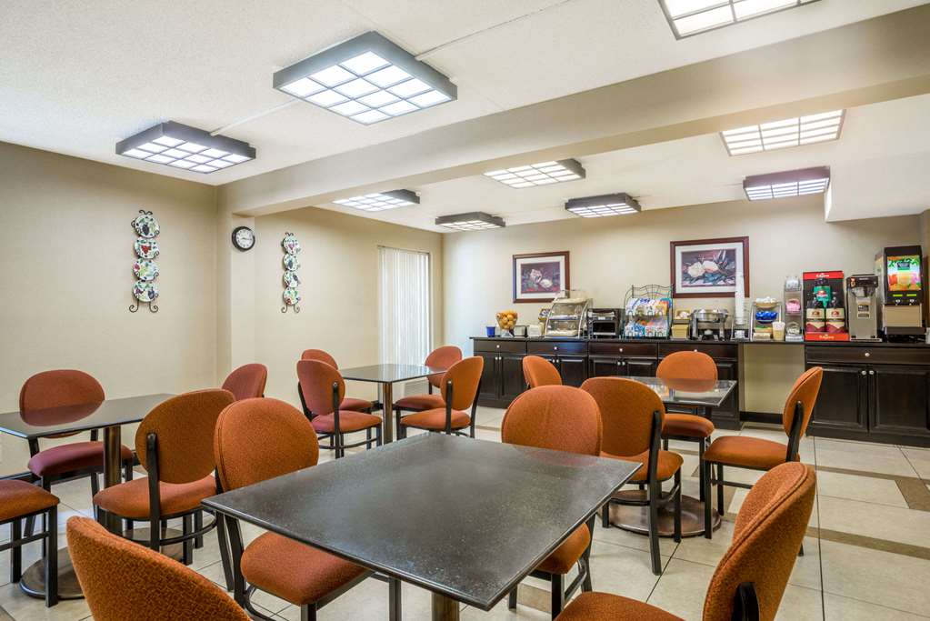 Days Inn by Wyndham Westminster - photo 26