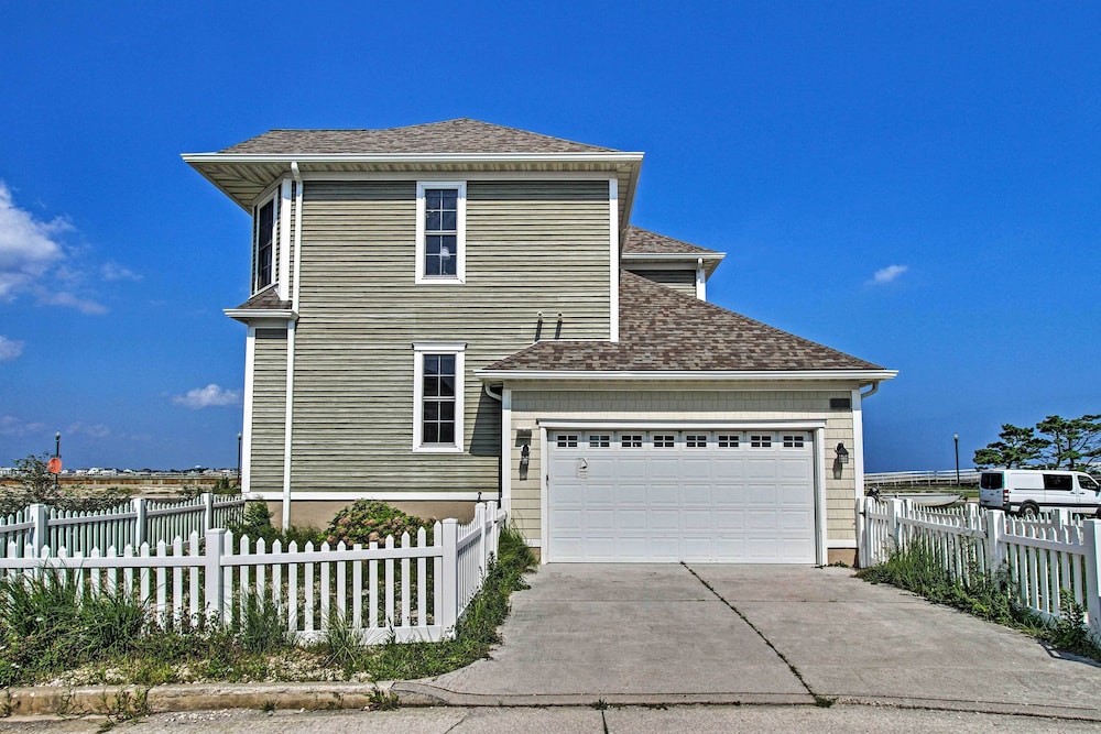 Idyllic Oceanfront Home on Atlantic City Boardwalk - photo 25