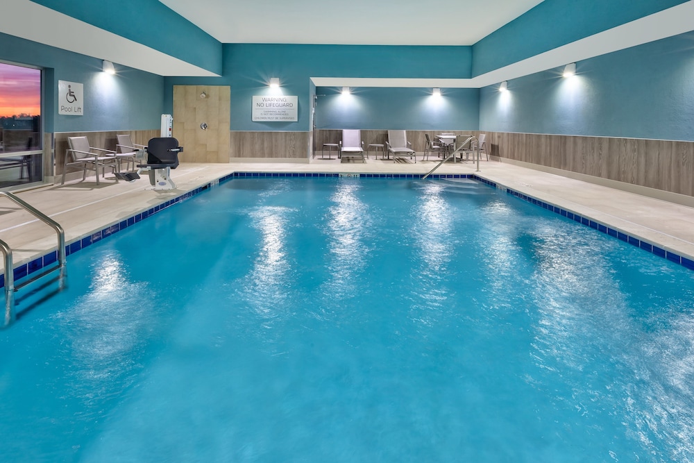 Holiday Inn Express & Suites Wooster by IHG - photo 18