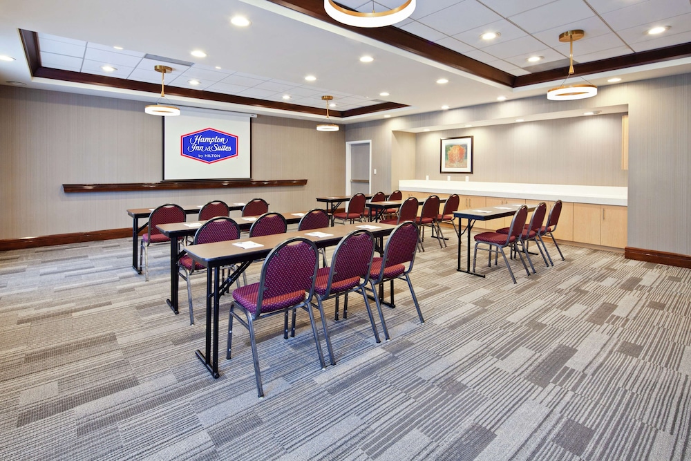 Hampton Inn & Suites Chino Hills - photo 26