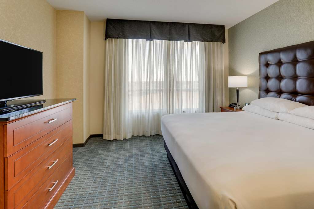 Drury Inn & Suites Phoenix Chandler Fashion Center - photo 20