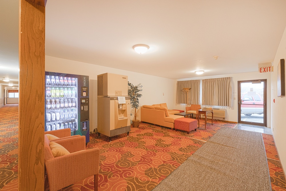 Harlan Inn and Suites - photo 55