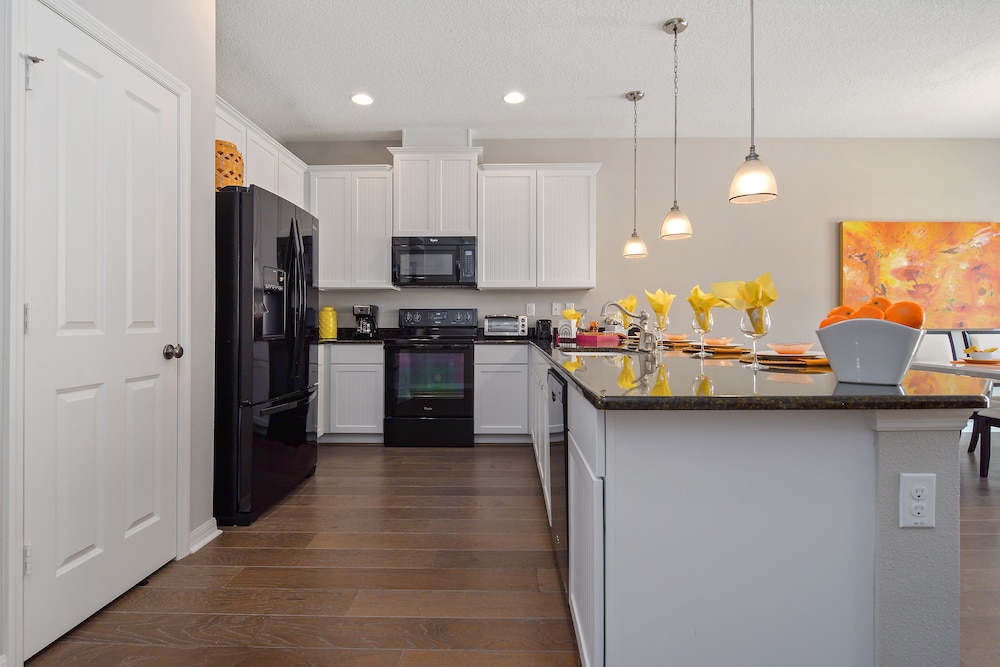 Stunning 4Bd Sleeps9 w Jacuzzi Close to Disney @ Compass Bay 5113 - photo 11