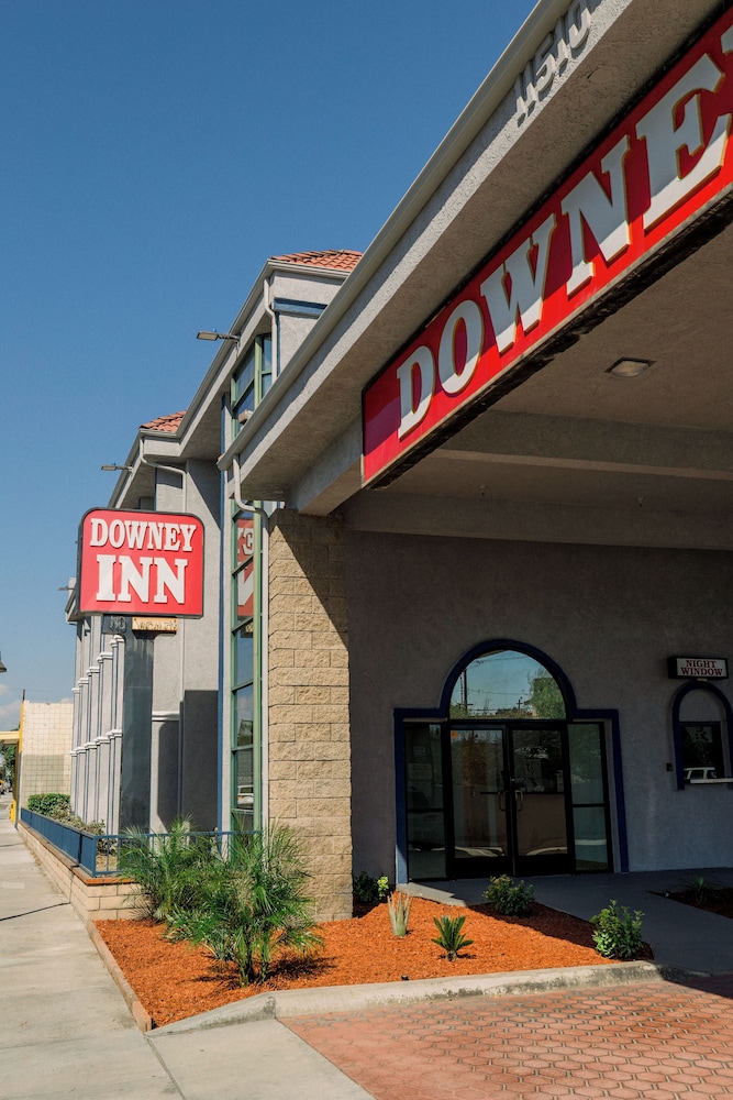 Downey Inn Luxury Suites - photo 19