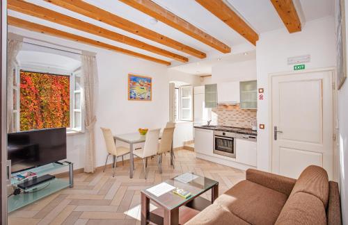 Apartments Espana 1