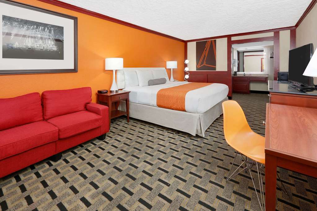 Howard Johnson by Wyndham San Marcos - photo 17