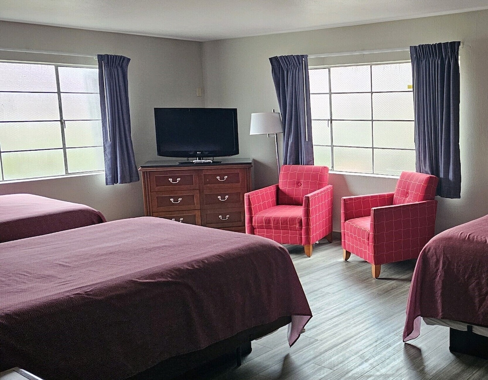 Downtown Inn - photo 9