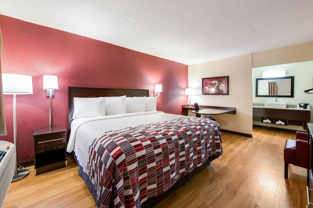Red Roof Inn Marion IN - photo 17