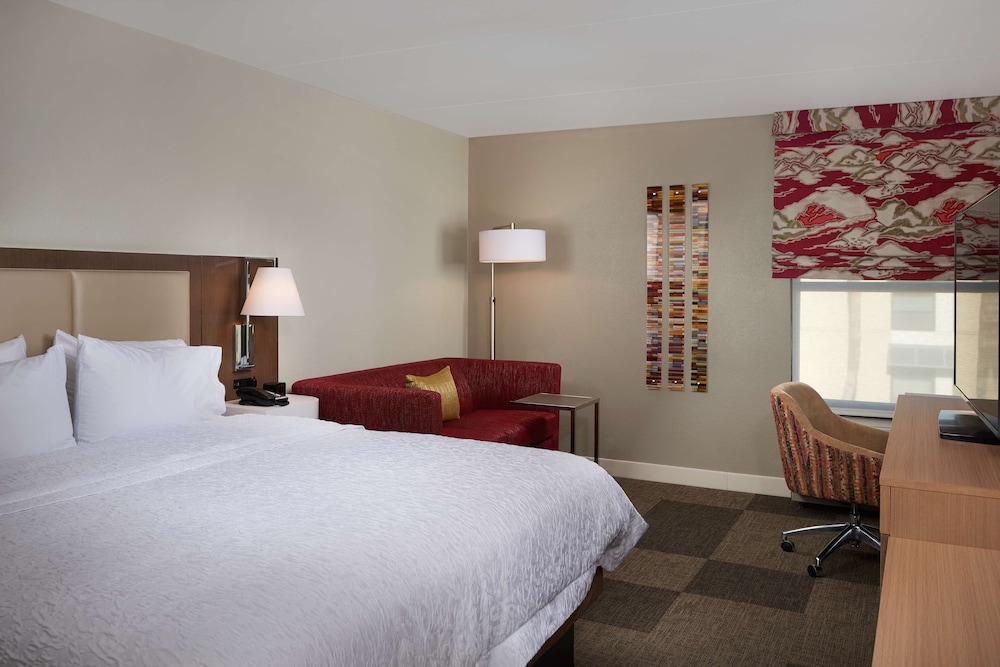 Hampton Inn & Suites Phoenix Scottsdale on Shea Boulevard - photo 28