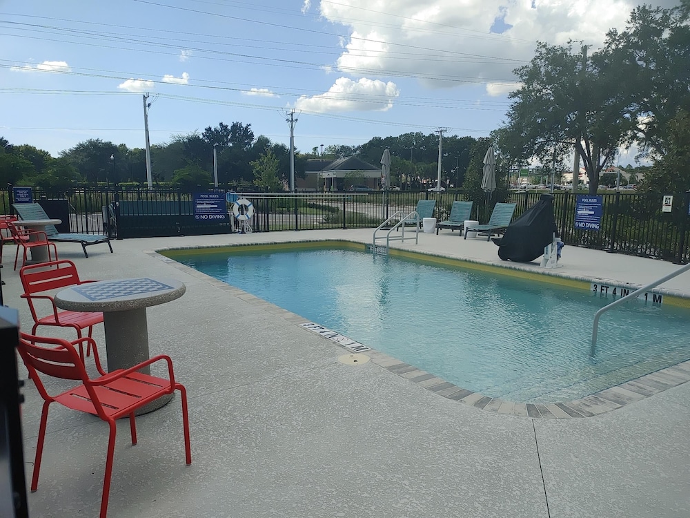 Tru By Hilton Bradenton I 75 FL - photo 40