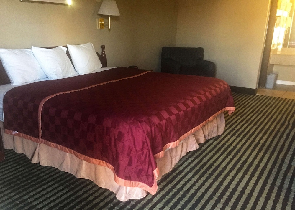 Americas Best Inn Eureka - photo 4