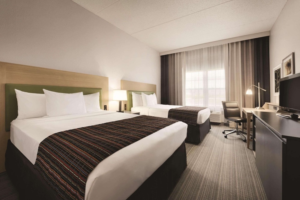 Country Inn & Suites by Radisson Coralville IA - photo 6