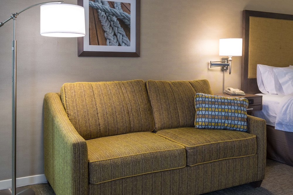 Hampton Inn Waterville - photo 27