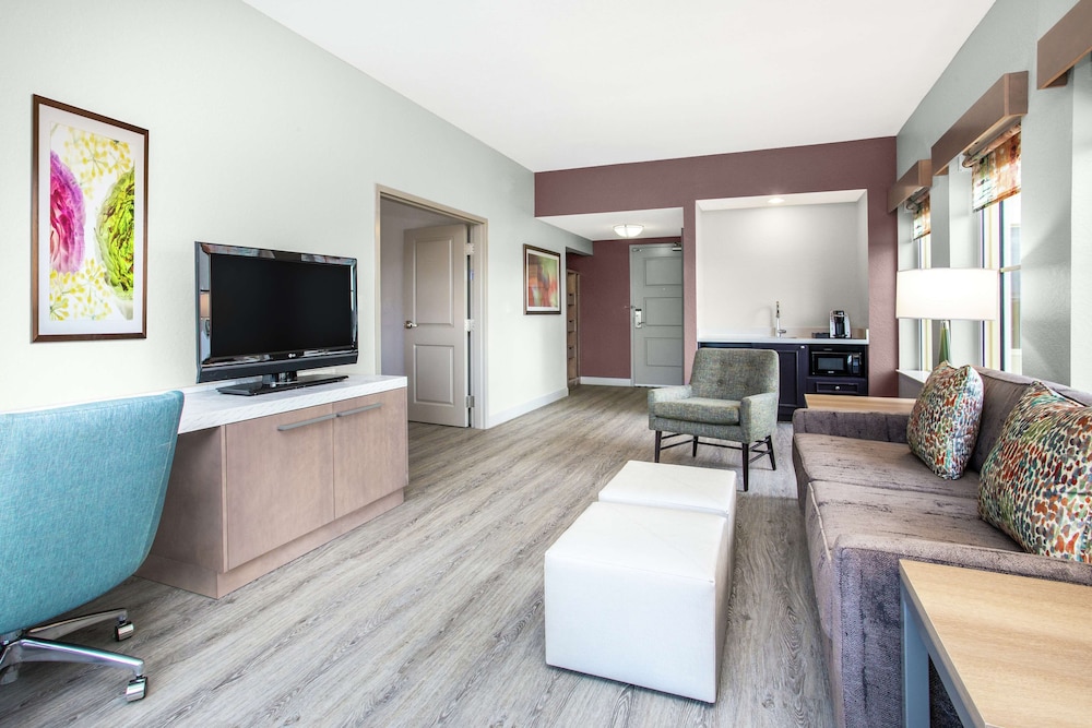 Hilton Garden Inn Palm Beach Gardens - photo 23