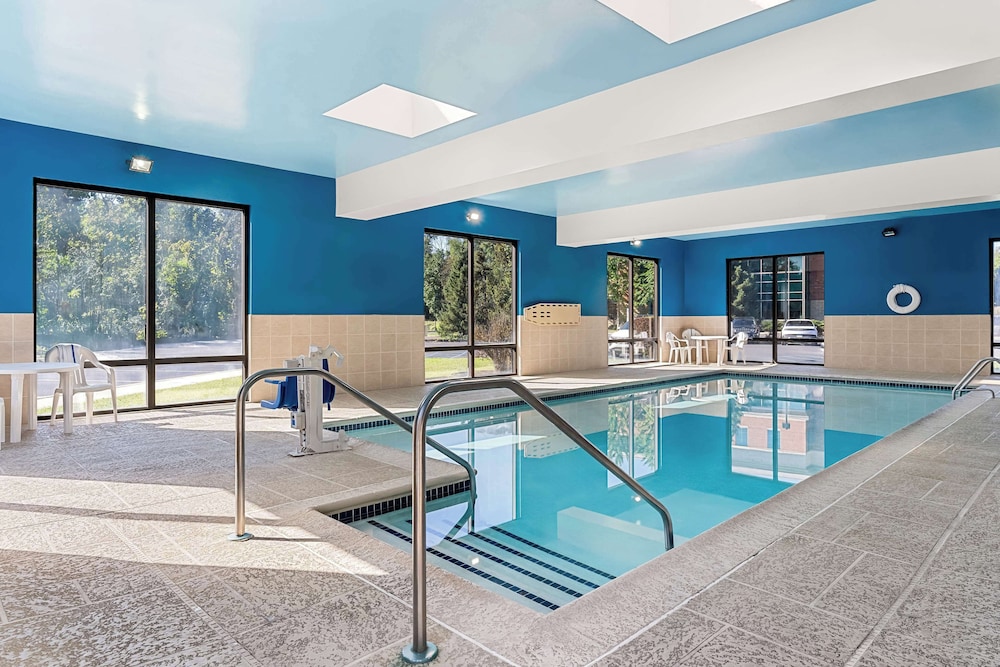 Hampton Inn Stroudsburg Poconos - photo 17