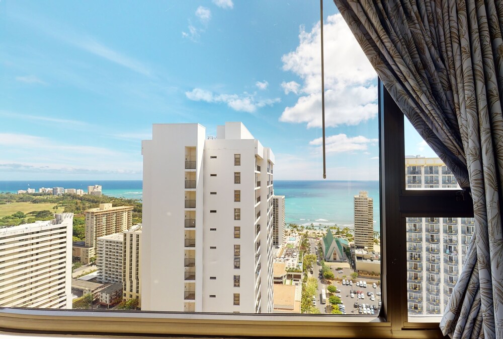 Waikiki Banyan Condo Located One Block From Waikiki Beach by Koko Resort Vacation Rentals - photo 169