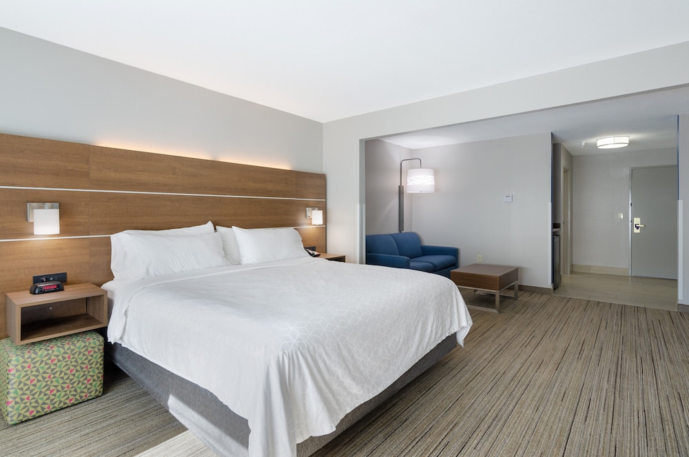 Holiday Inn Express Hotel & Suites Weston by IHG - photo 32