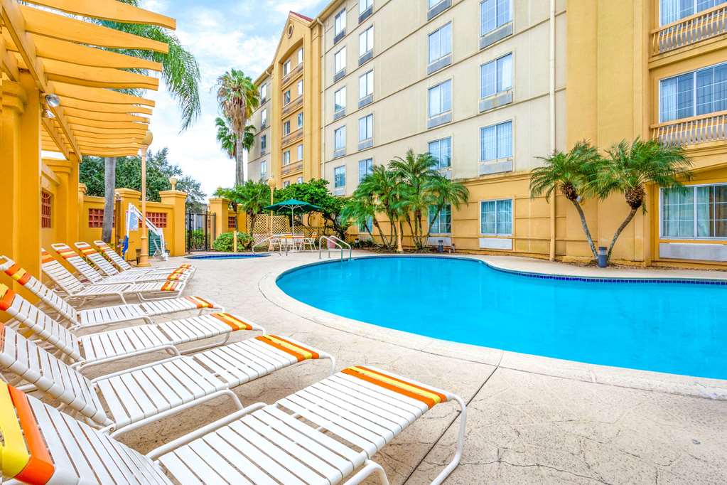 La Quinta Inn & Suites by Wyndham Lakeland West - photo 9