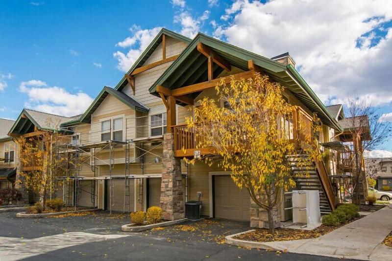 Fox Pointe At Redstone By Lespri Management - photo 4