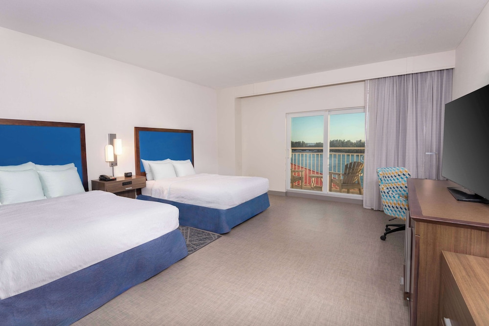 Hampton Inn & Suites Clearwater Beach - photo 11