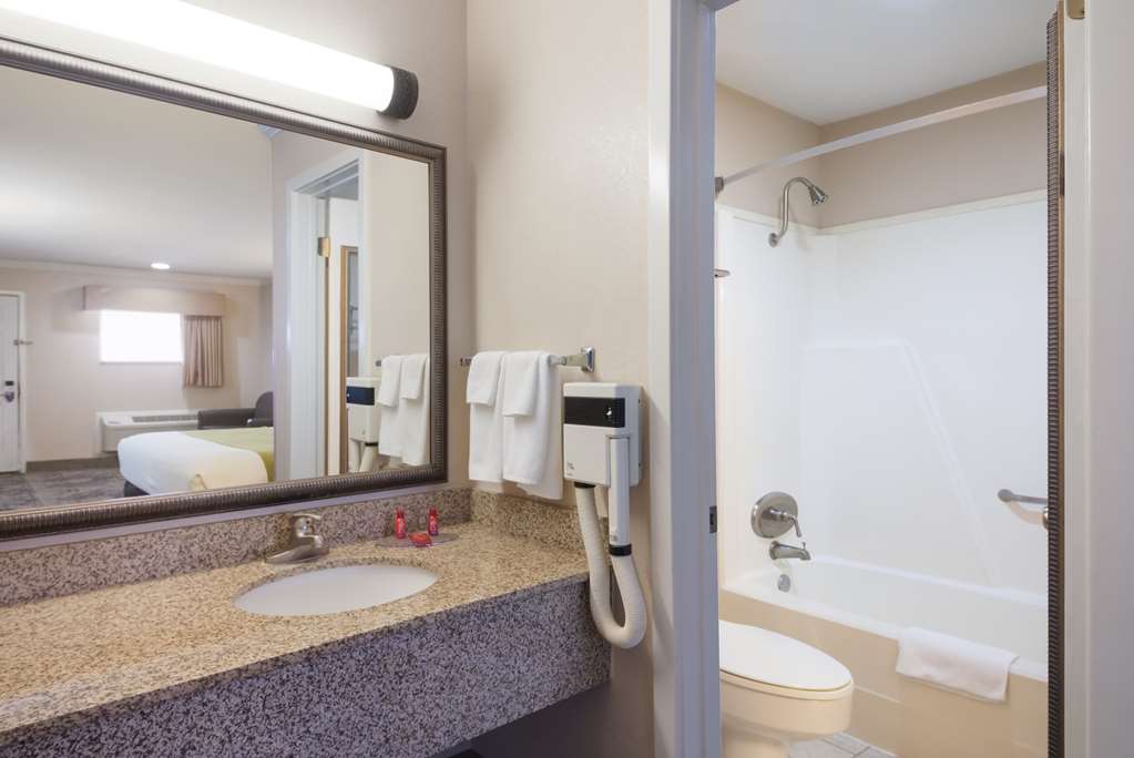 SureStay Hotel by Best Western Rockdale - photo 23