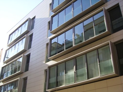Gicat Grup Apart Turis — 4-Star Luxury Hotel in Girona, Spain