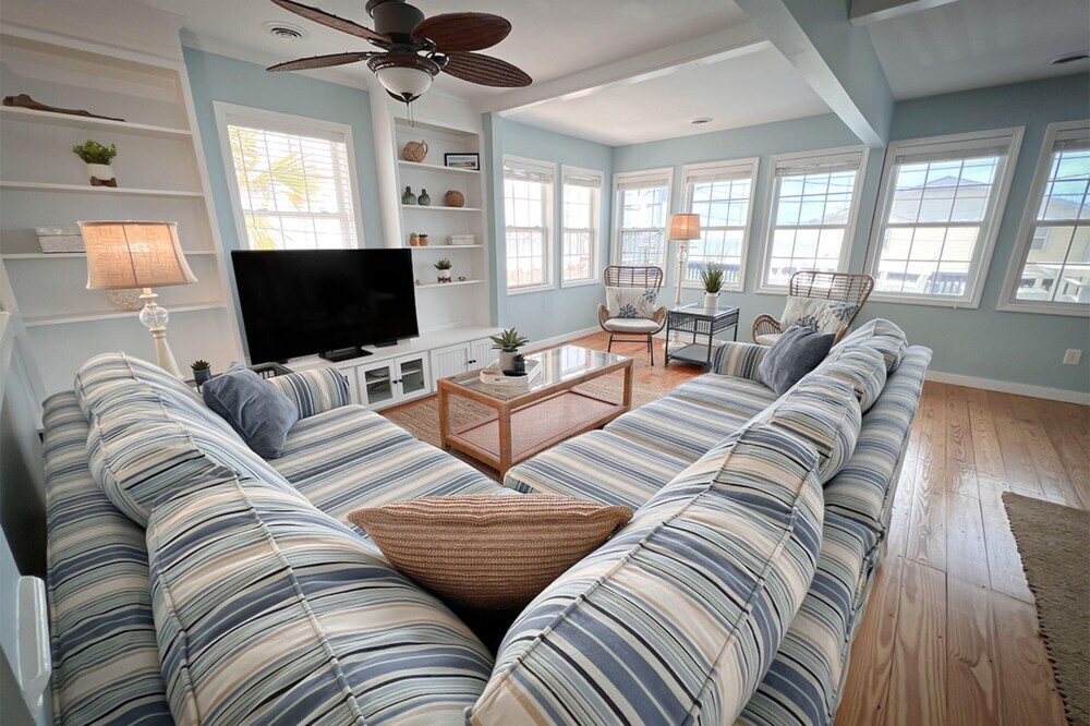 Lands End Retreat by Sea Scape Properties - photo 2