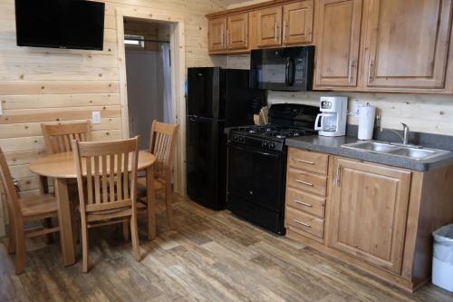 Pio Pico Camping Resort Cottage 1 - photo 2