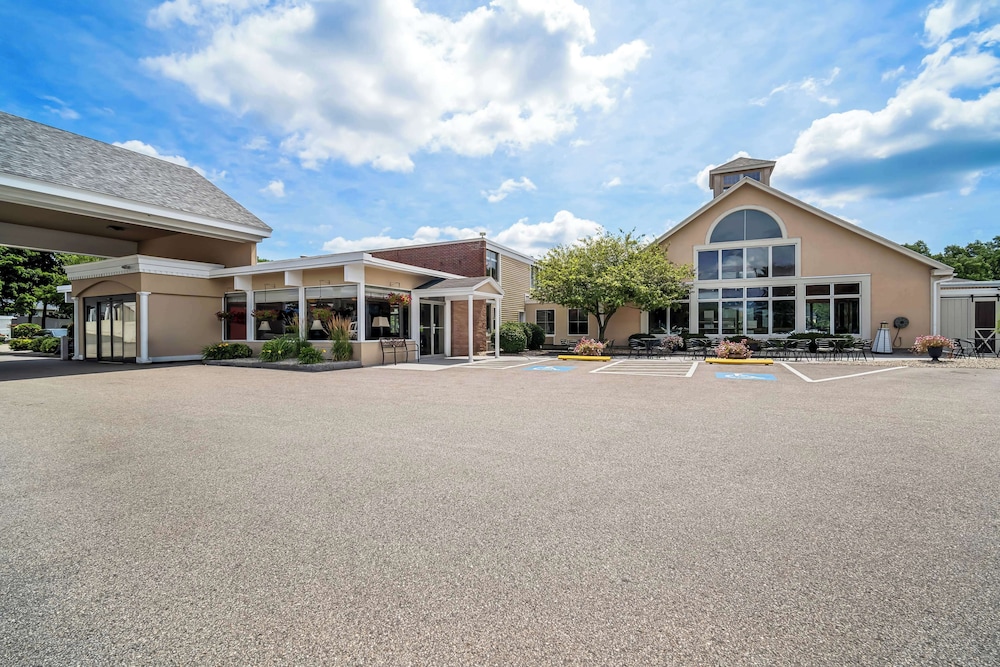 Best Western Merry Manor Inn - photo 49