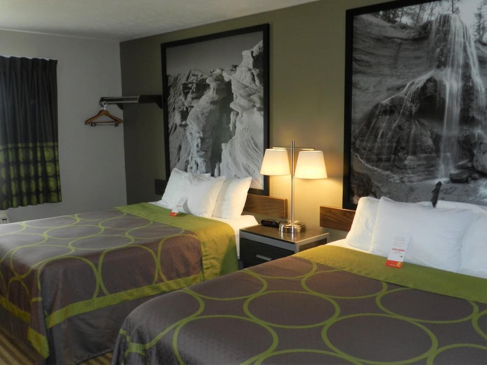 Super 8 by Wyndham Fremont NE - photo 9