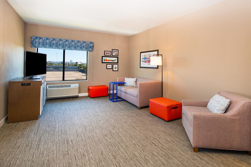 Hampton Inn Phoenix Airport North - photo 8