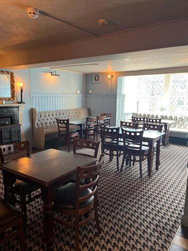 Half Moon Inn — Middlesbrough — photo 4