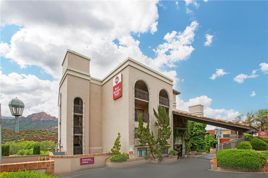Best Western Plus Arroyo Roble Hotel & Creekside Villas - photo 12