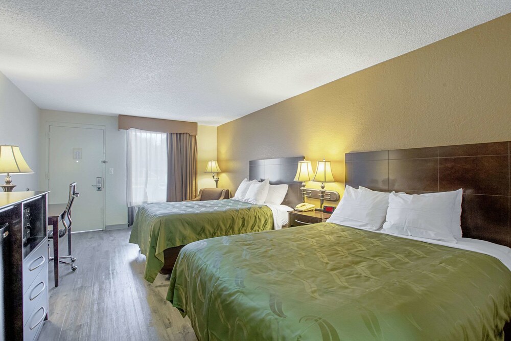 Quality Inn & Suites Live Oak I 10 Exit 283 - photo 8