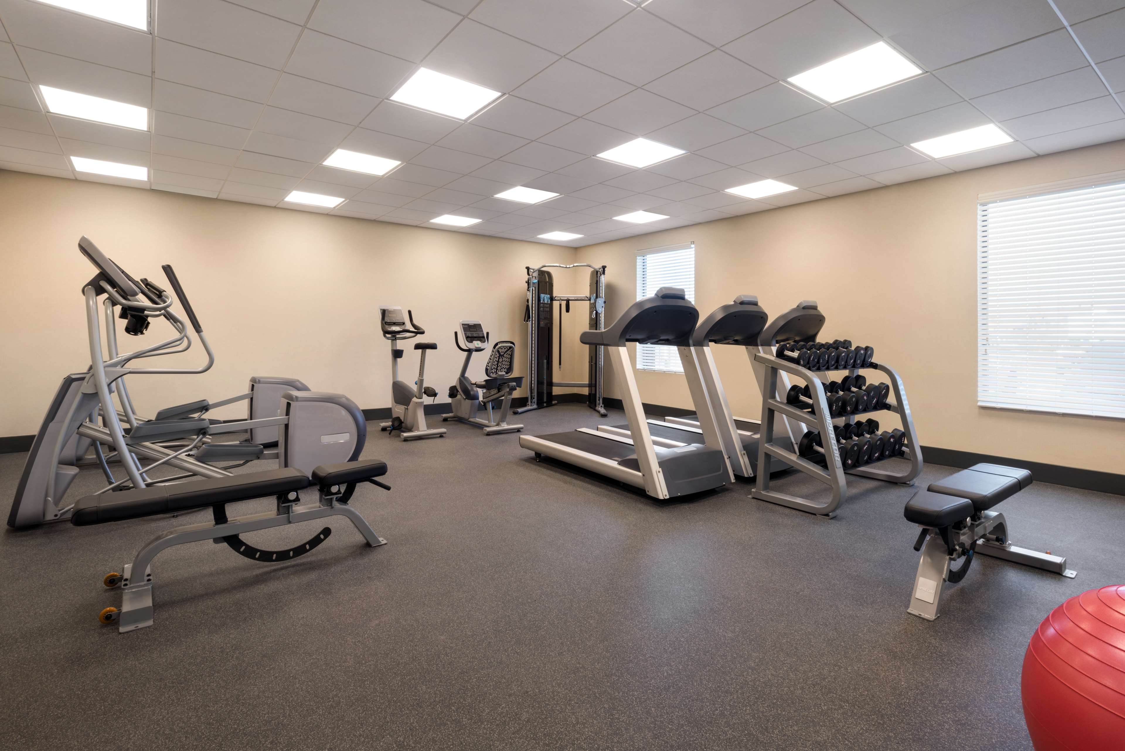 Hampton Inn Elko - photo 13