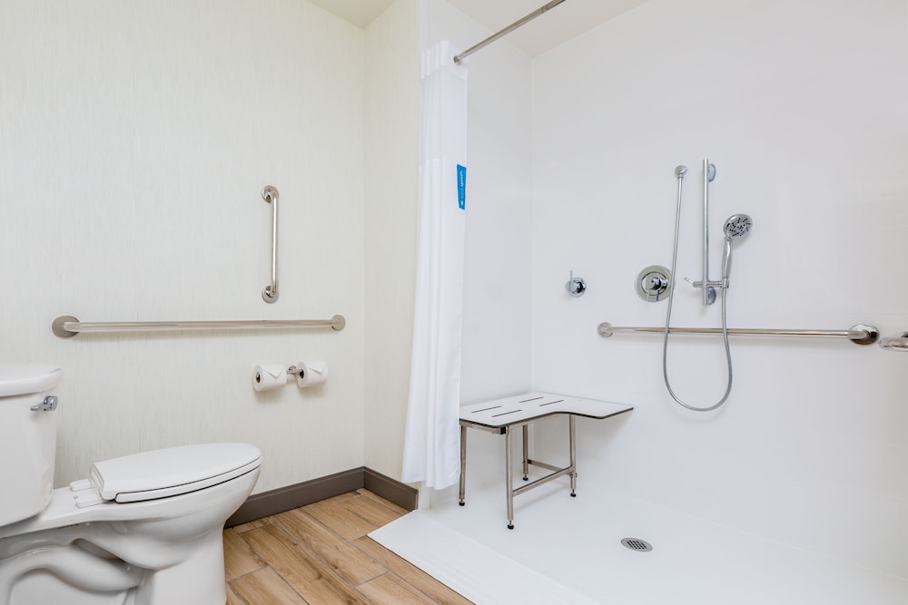 Hampton Inn & Suites Reno Sparks - photo 20