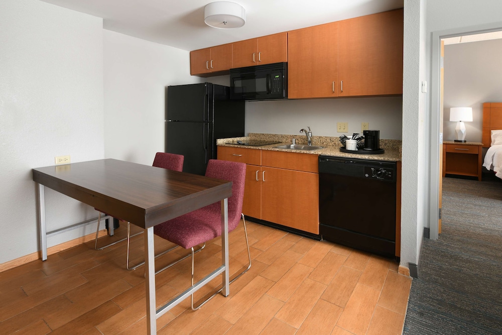 Hampton Inn & Suites Houston Medical Center NRG Park - photo 16