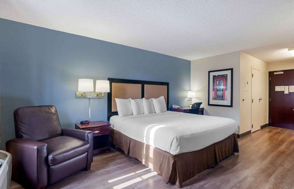 Extended Stay America Suites Los Angeles Torrance Blvd - photo 17