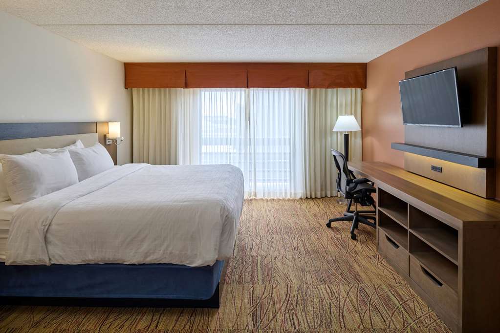Wyndham El Paso Airport Hotel & Waterpark - photo 13
