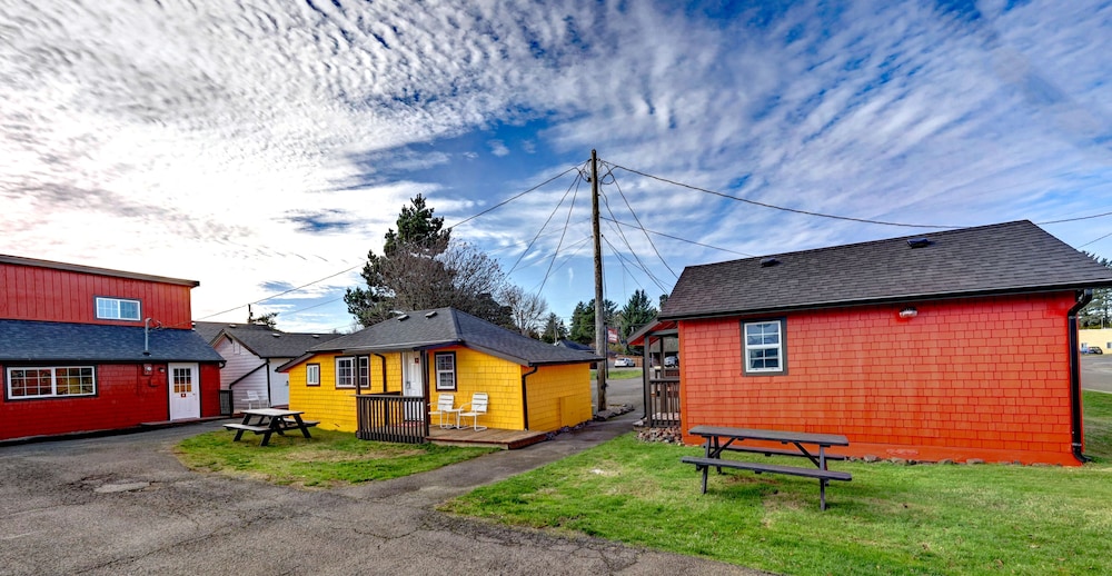 Seaview Motel & Cottages - photo 59