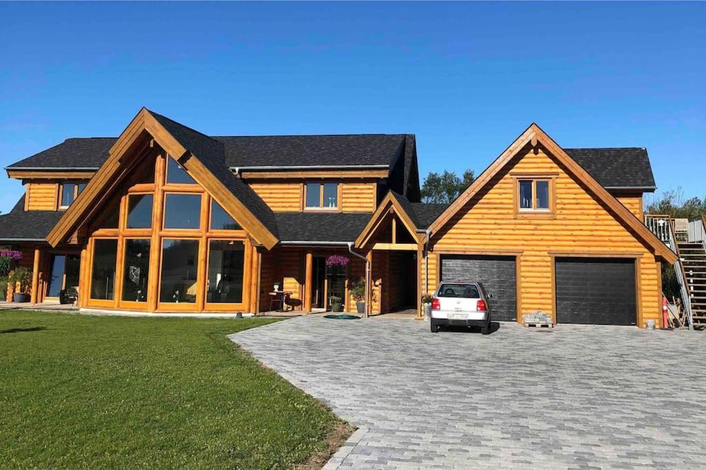 Bjælkehuset — 4-Star Luxury Hotel in Lokken, Denmark